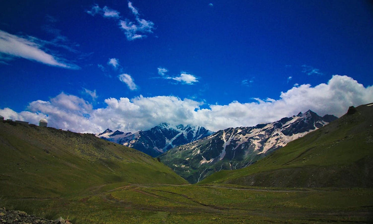 Kaukasus blir skildra som den finaste fjellkjeda i verda etter Himalaya. (Foto: Sondre Haug)