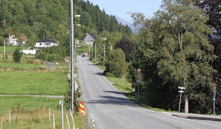 Noko grunnavståing er framleis uavklart, men no er gang- og sykkelveg langs 1,2 km av Hatvikvegen ute på anbod. (Foto: Kjetil Vasby Bruarøy)