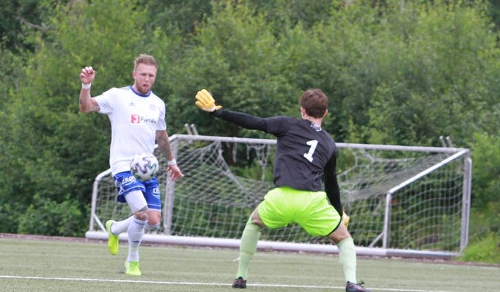 Tim Nilsen skåra to av Lysekloster sine tre mål i dag. Her heime mot Fyllingsdalen. (Foto: Kjetil Vasby Bruarøy)