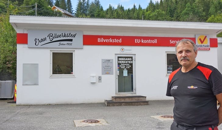 Dag Andersen overtok verkataden i 1985. I 1990 blei verkstaden og bensinstasjonen skilt i to firma. (Foto: Kjetil Vasby Bruarøy)