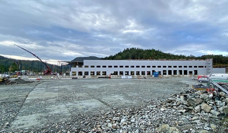 Tysdag 5. oktober, tre veker etter byggestart, ser den 8.800 kvm store terminalen sånn ut. (Foto: Ørjan Håland)
