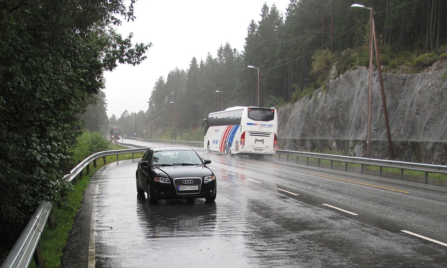 Ulykka skjedde nokre hundre meter sør for kontrollsonen på Søfteland.