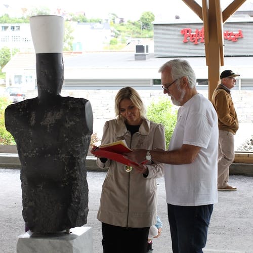 Os kommune har utvida skulptursamlinga si (foto: AH)