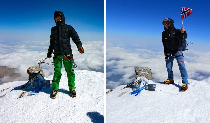 Brørne Sondre (t.v.) og Jan Erik Haug på toppen av Elbrus (5642 moh) torsdag 12. juli. (Foto: Privat/Sondre Haug)
