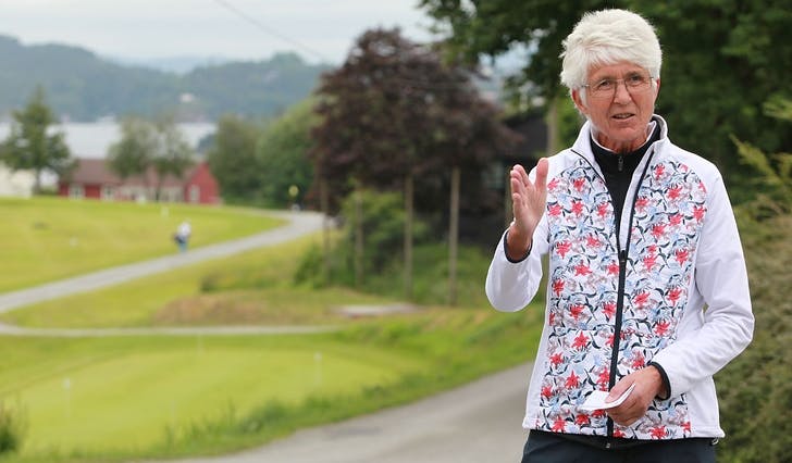 President i Norges Golfforbund (NGF) Marit Wiig besøkte Bjørnefjorden Golfklubb laurdag. (Foto: Kjetil Vasby Bruarøy)