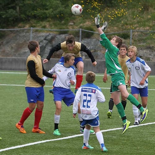 Bergen sør set her inn 5-0 i semifinalen. I finalen vann dei 3-0 over Vard.  (Foto: KVB)