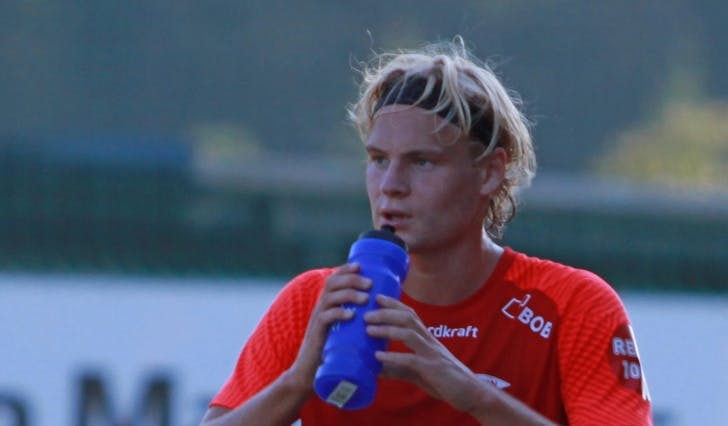 Elias då han avgjorde for Brann 2 mot Lysekloster i august. (Foto: Kjetil Vasby Bruarøy)