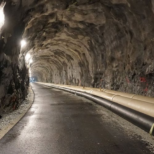 Denne tunellen går heilt frå Moberg og endar i Kuhnlevika. (Foto: KOG)