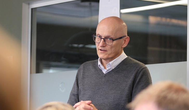 Kommunalsjef Torgeir Sæter i dagens møte i formannskapet. (Foto: Kjetil Vasby Bruarøy)