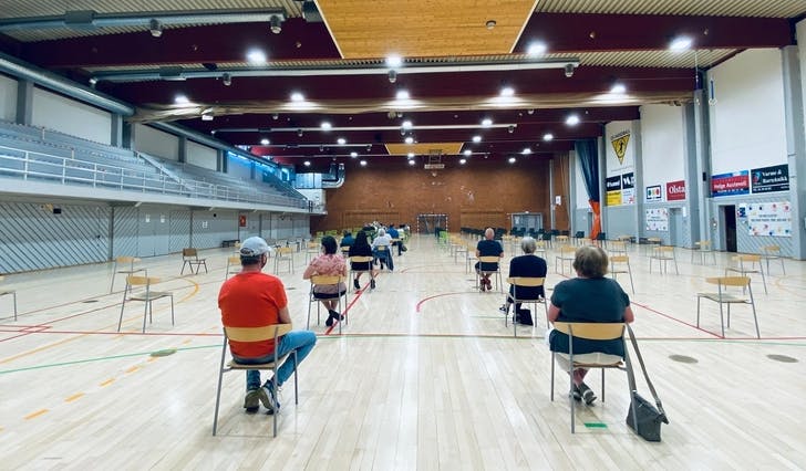 Oshallen blir i neste veke igjen arena for vaksinasjon. (Foto: Ørjan Håland)