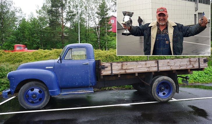 Harald Lekven sin Chevrolet lastebil frå 1951 blei kåra til «people's choice» under Os-treffet 2019. (Foto: Kjetil Vasby Bruarøy/privat)