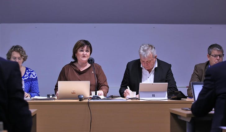 Ordførar Trine Lindborg (Ap) og varaordførar Mikal Leigland (Sp). (Arkivfoto: Kjetil Vasby Bruarøy)