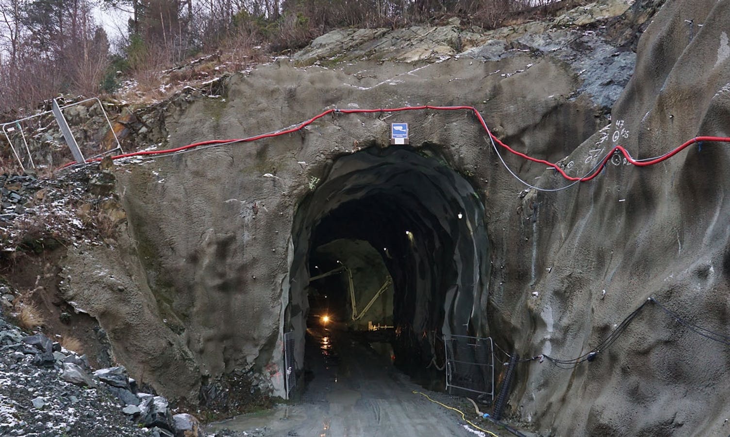 Tunellen frå Kuhnle til fjellhallen under Moberg. (Foto: Kjetil Vasby Bruarøy)