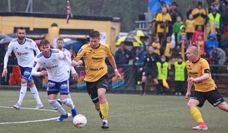 Sist Os spelte mot Lysekloster på Kuventræ blei det 0-2. Måndag barkar dei saman igjen. (Foto: Kjetil Vasby Bruarøy)