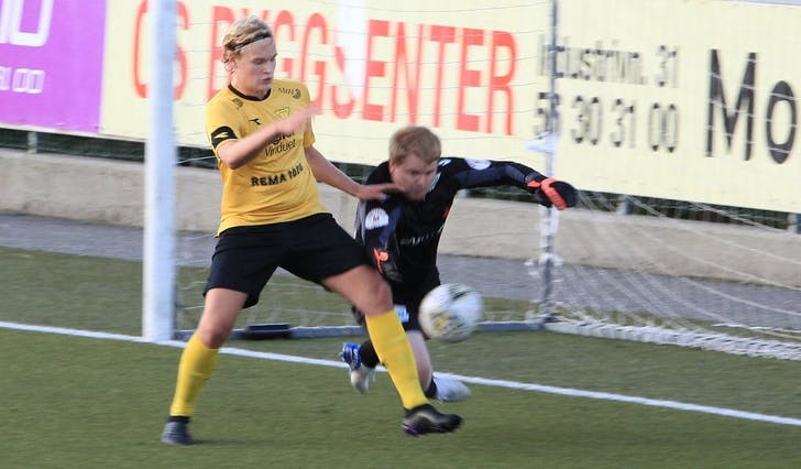 Berre tre spelarar i avdelinga skåra meir enn Elias Heggland Myrlid sine 12 mål for Os 2 i fjor. (Foto: Kjetil Vasby Bruarøy)