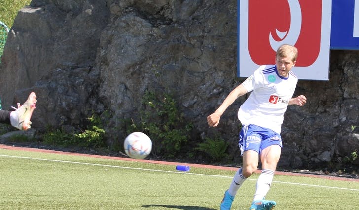 Håvar Kleppe, her mot Sola i førre heimekamp, blei matchvinnar for Lysekloster. (Foto: Kjetil Vasby Bruarøy)