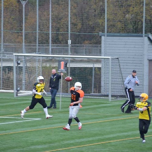 WR Alexander Moberg snappar ballen (privat foto: Erik Nødtvedt)