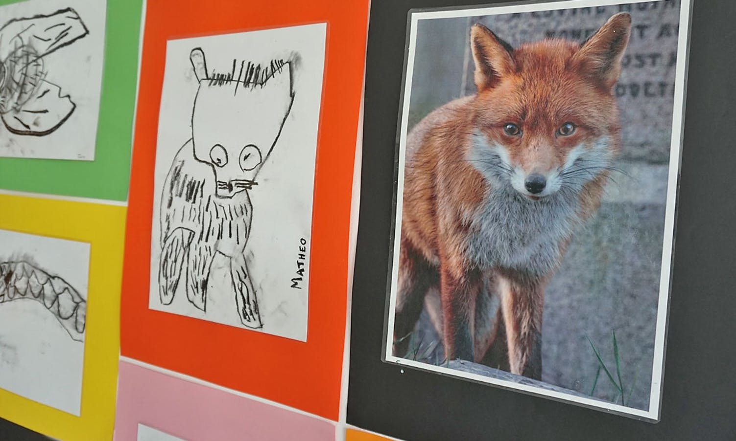Alle ungane valde eitt dyr dei skulle portrettera. (Foto: Kjetil Osablod Grønvigh/ Os barnehage)