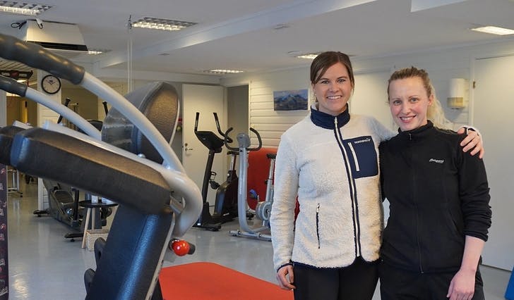 Cecilie Brekkan (t.v.) og Gerd Kristin Monge eig 50 prosent kvar av Moberg Fysikalske AS. (Foto: Kjetil Vasby Bruarøy)