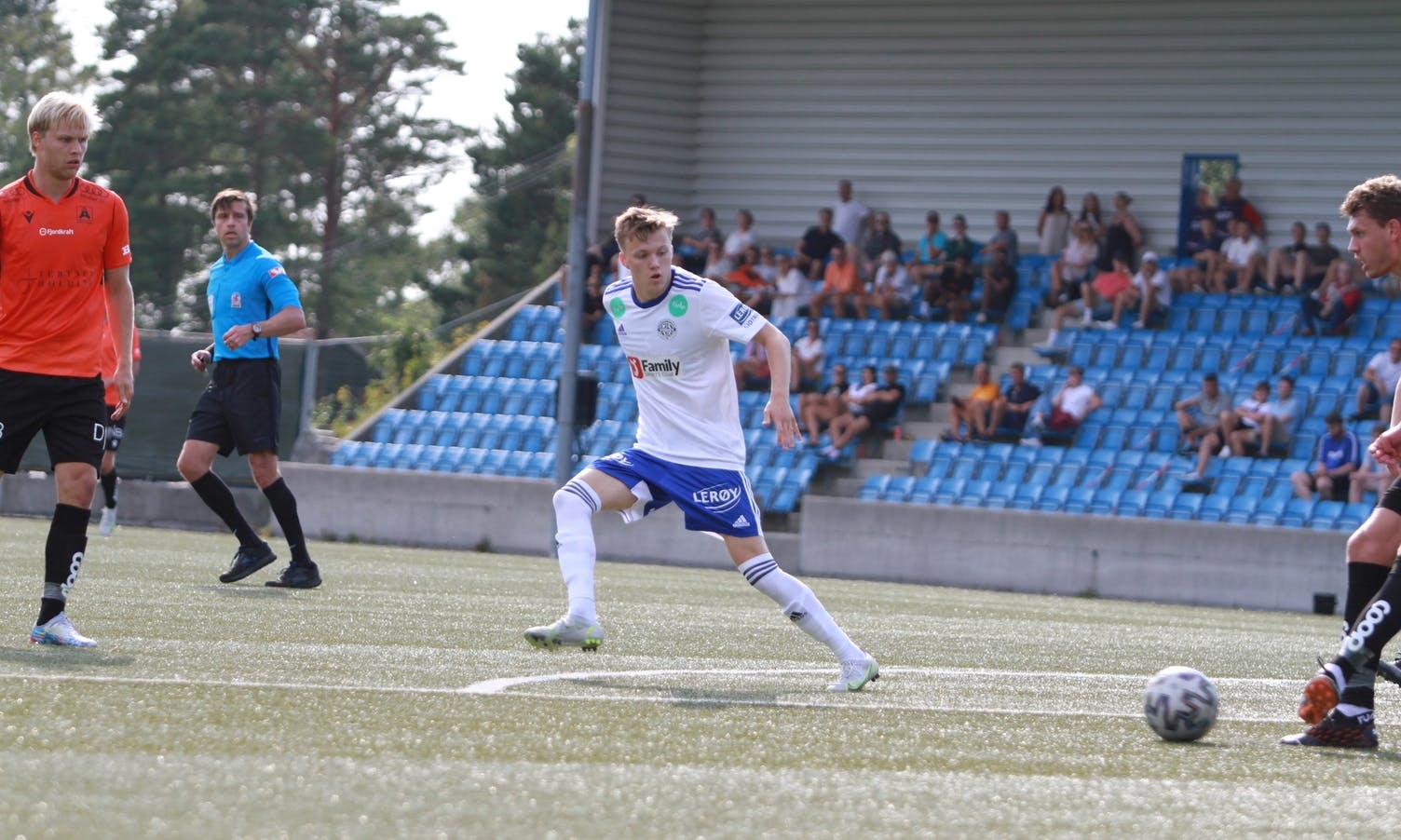 Henrik Tysse Sperrevik, her i NM mot Åsane, skåra to minutt etter at han kom inn mot gamle lagkameratar. (Foto: KVB)