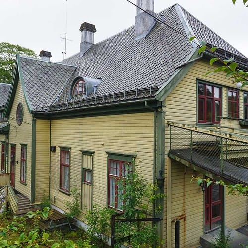 Vilaen frå 1898 kan bli arbeidsstove i Askvikhagen. (Foto: KVB)