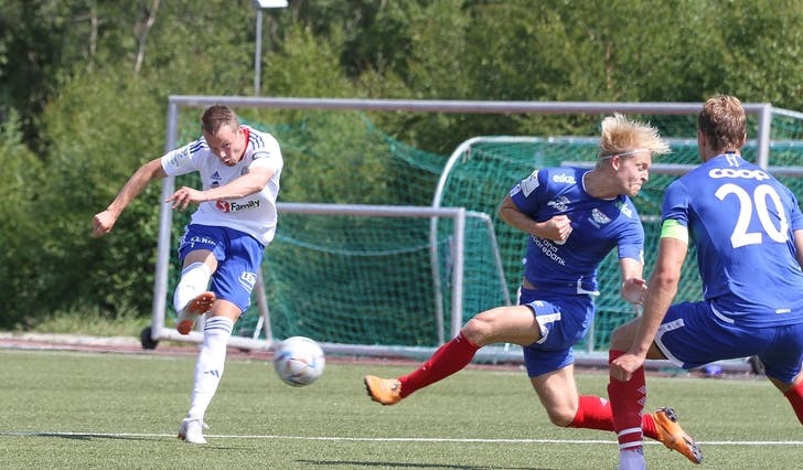 Lysekloster vann 1-0 heime over Fana i serien i fjor. I dag møttest dei i NM. (Foto: Kjetil Vasby Bruarøy)