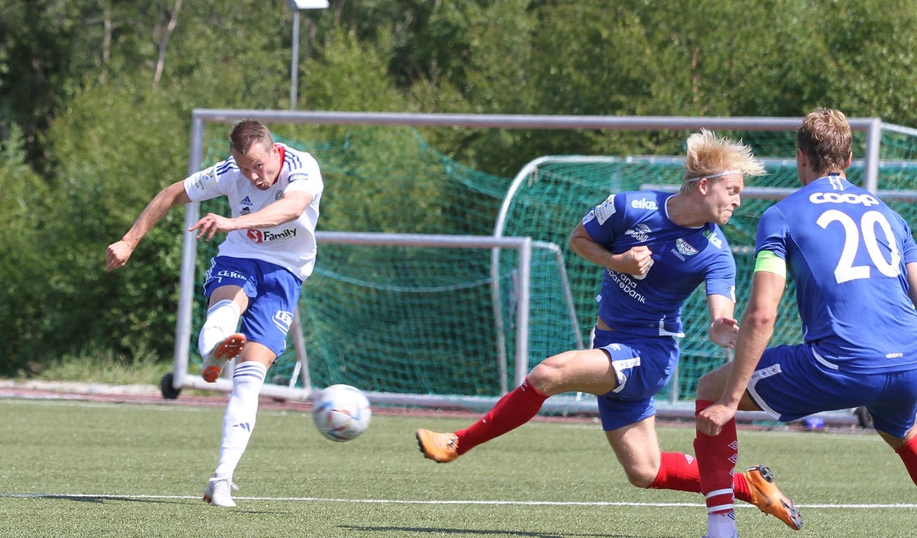 Lysekloster vann 1-0 heime over Fana i serien i fjor. I dag møttest dei i NM. (Foto: Kjetil Vasby Bruarøy)