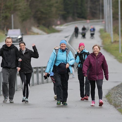 Gjekk marsjen med gjestar frå Kanariøyane. (Foto: CFB)