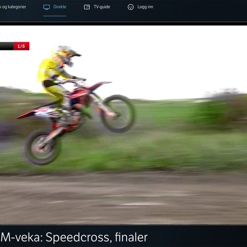 NRK filma då Mattias hoppa inn til NM-sølv. (NRK.no)