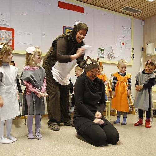 Haregruppa (4 år): Brumlemann blei vaska. (Foto: KVB)