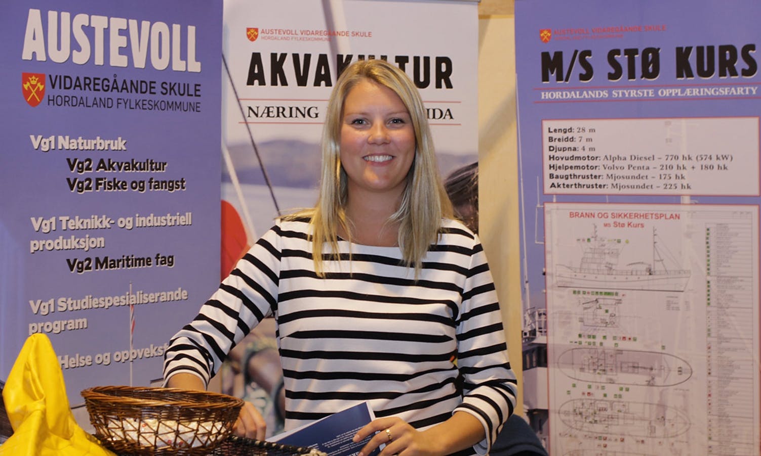 Christina Aasen lokkar osingar til fiske- og havbruksfag på Austevoll. (Foto. KVB)