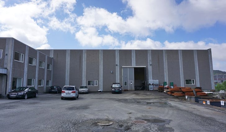 Nor-Mær flyttar inn i den nyaste hallen til Os Maskinering i Industrivegen. (Foto: Kjetil Vasby Bruarøy)