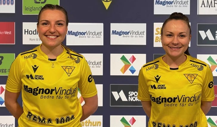 Angriparen Ingeborg Sundal Ljostveit og forsvarspelaren Mariell Sivertsen er klare for spel i gult og svart. (Foto: Os Fotball)