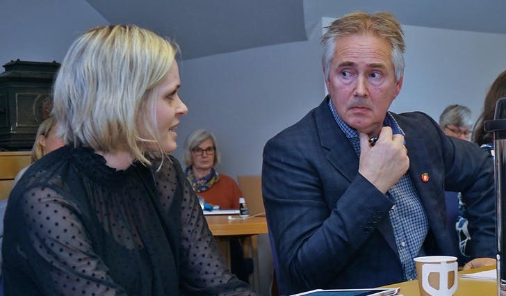 Marie Lunde Bruarøy (H) og Espen Aspenes (Frp) er usamde om byvekstavtalen. (Foto: Kjetil Vasby Bruarøy)