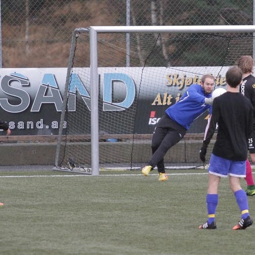 Matchvinnande redning av Lindborg, igjen. (Foto: KVB)