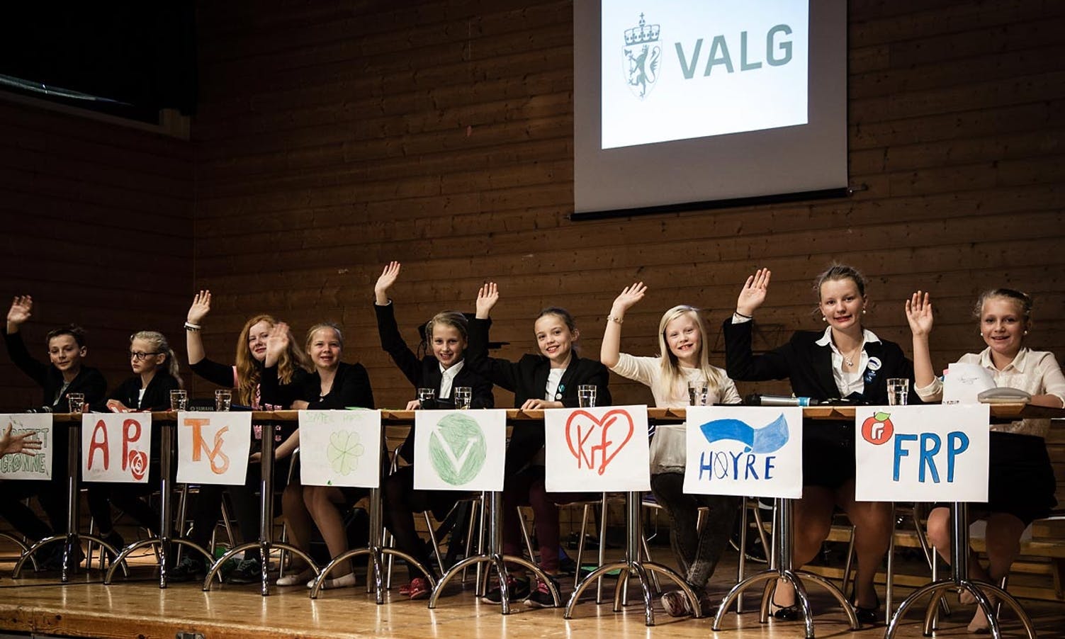 Val 2015 - Nore Neset barneskule. (Foto: Ørjan Håland)