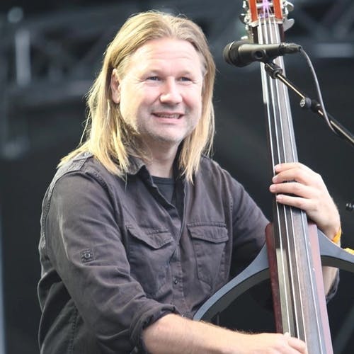 Alnæs-bassist (foto: Andris Hamre)