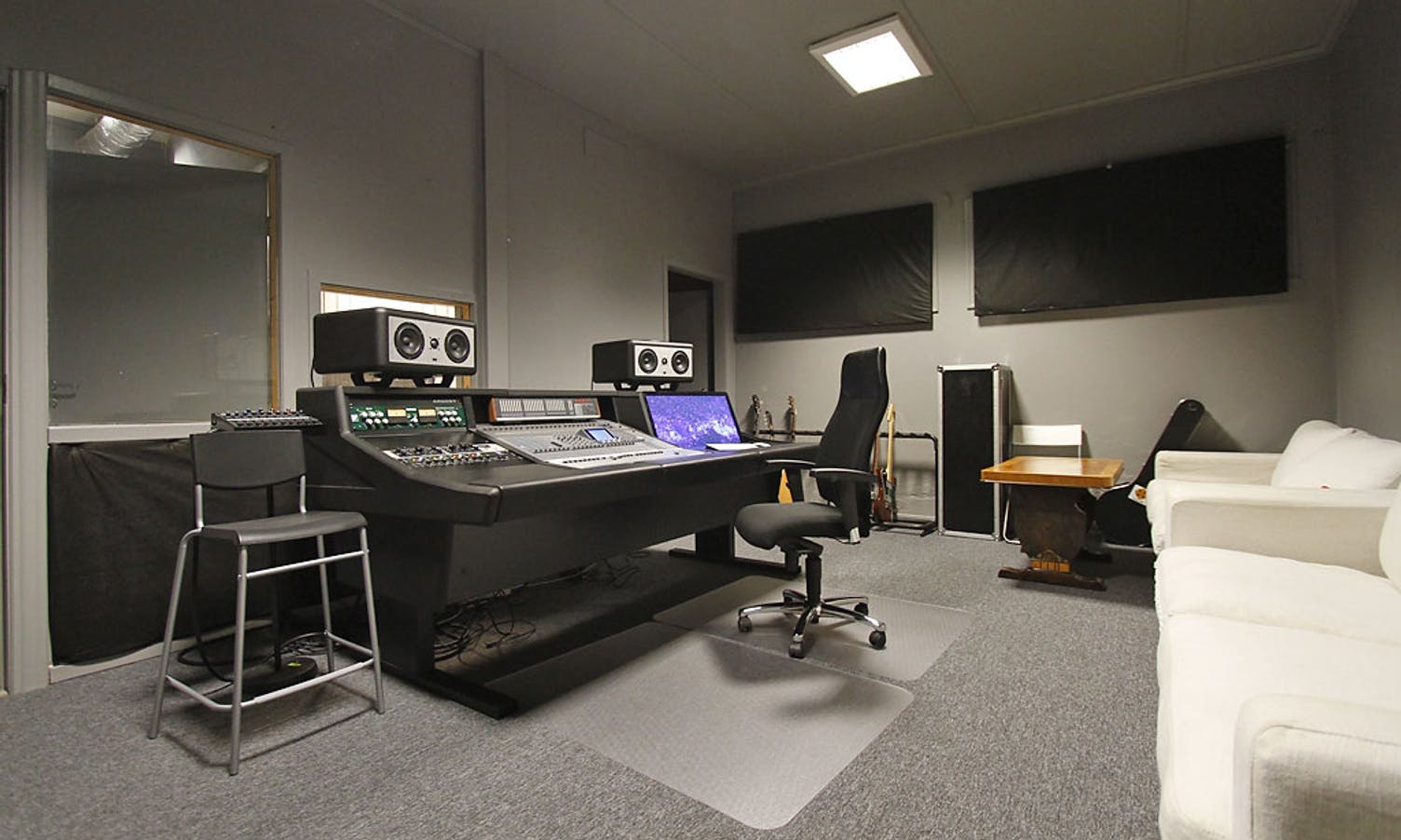 Hordaland Studio er moderne innreia både i stil og utstyr. (Foto: KVB)