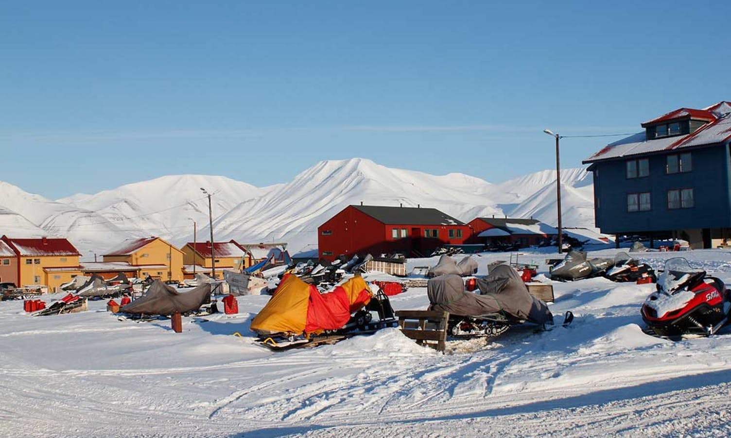 Tettheiten av snøscooterar er høg. Vinterstid er det det best egna framkomstmiddelet (foto: AH)