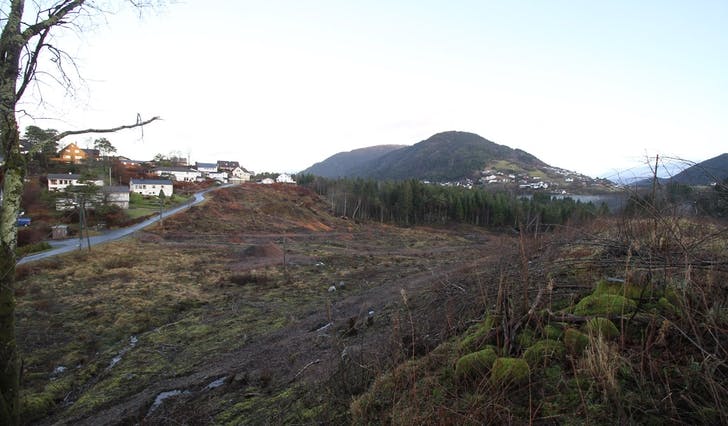 Utsikt mot Sveo og Osmarka i 2016, før dei nye byggeprosjekta blei realiserte. (Foto: Andris Hamre)