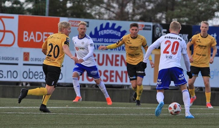 Lysekloster slo Os 3-1 heime i haust. I år blir det berre éin runde med derby, den kampen går på Kuventræ. (Foto: Kjetil Vasby Bruarøy)