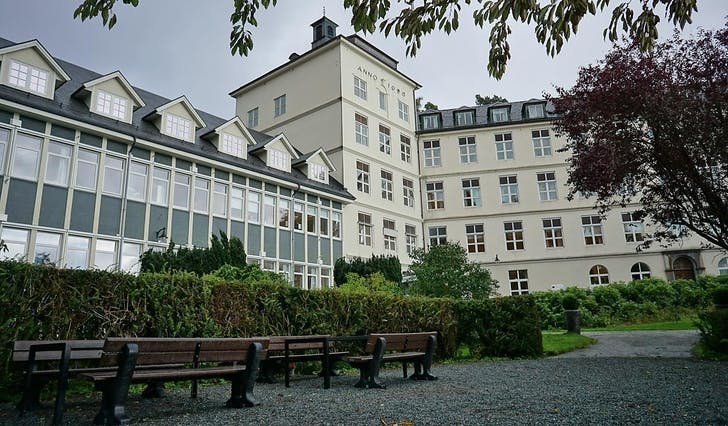 127 år gamle Kysthospitalet i Hagavik har landets mest nøgde pasientar. (Foto: Kjetil Vasby Bruarøy)