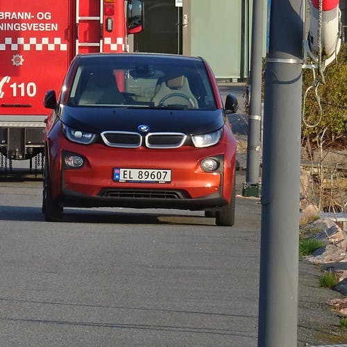 Bileigar viste seg å vera tipsar - og øvste sjef i Os kommune. (Foto: KVB)