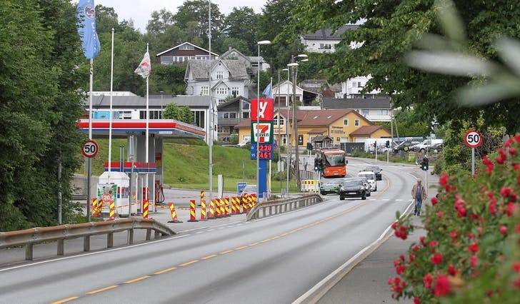 I neste veke stenger pumpene, i august stenger eitt køyrefelt på Byvegfen. (Foto: Kjetil Vasby Bruarøy)