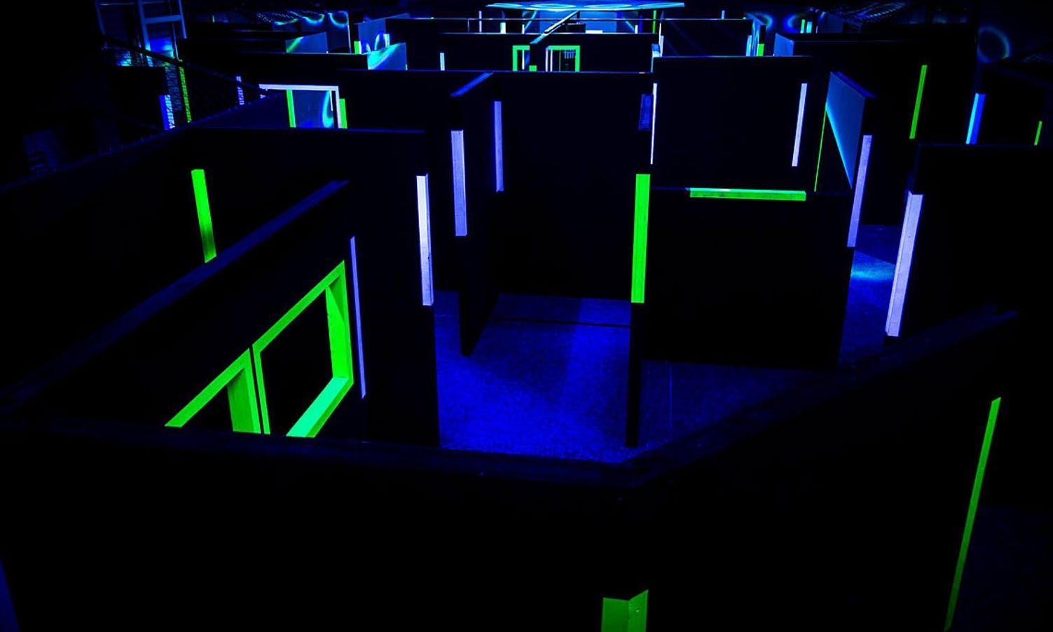 No skal det byggast ein labyrint å driva laserkrig i. (Foto: lasermaxx.com)