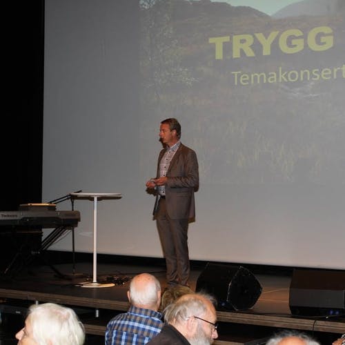 Ordførar Terje Søviknes peika på at alle har eit personleg ansvar for å ta vare på si eiga helse (foto: AH)