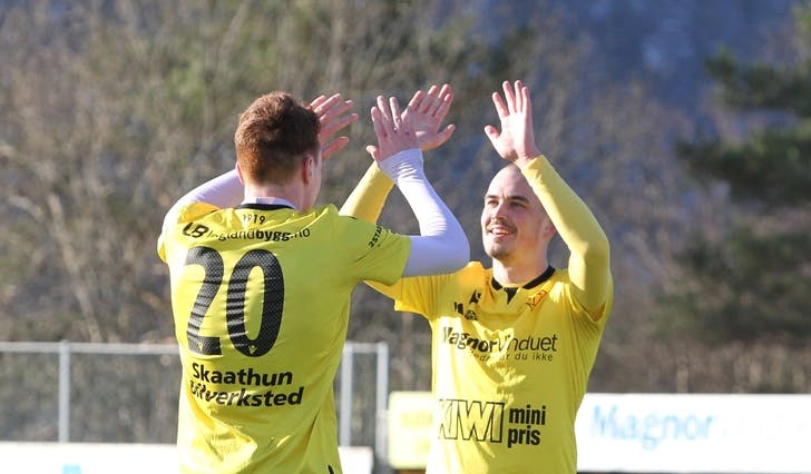 Daniel Kvalvågnes skåra tre mål laurdag, to av dei på eitt touch. (Foto: Kjetil Vasby Bruarøy)