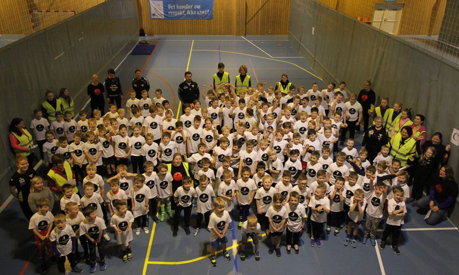 136 gutar var påmeldt Guttehandballdagen (foto: AH)