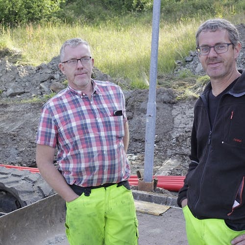 Atle og Stig Ove Tjosås frå Hardanger Maskinstasjon AS. (Foto: KVB)