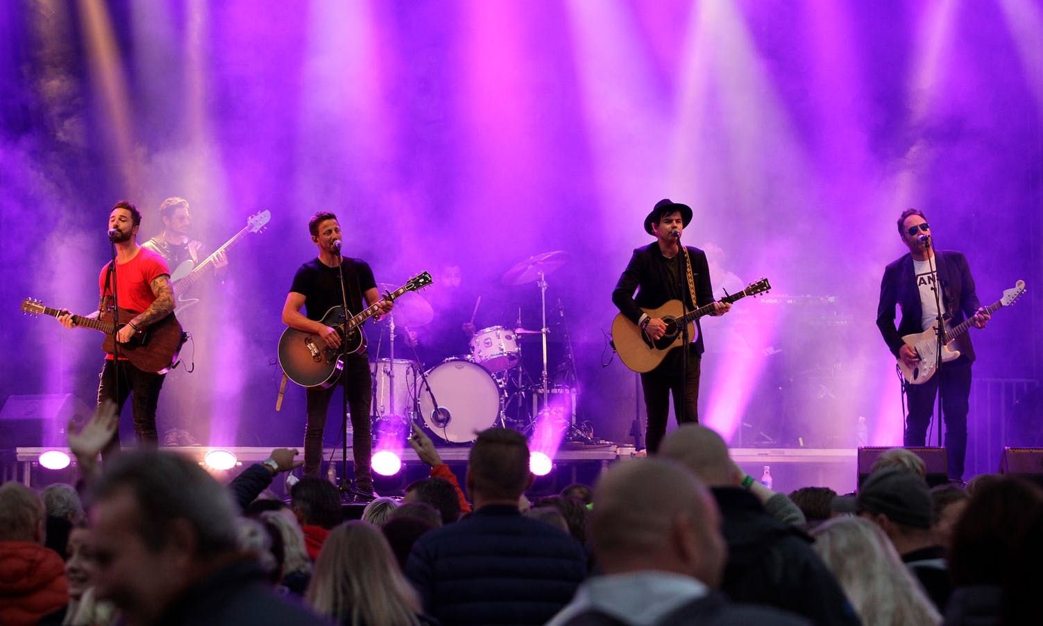 1. juli 2023 står dei på scenen under Øyafest. (Foto: Kjetil Vasby Bruarøy)